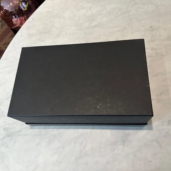 Stunning Dries Van Noten Logo Box 8x13.5x5.2 - Picture 3 of 4